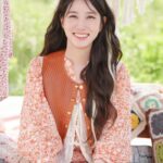 Park Eun-bin Instagram - 🎼D-DAY🎤 잠시 후‼️밤 9시20분 #무인도의디바 시작합니다‼️💃❤️‍🔥🔥 @tvn_drama @netflixkr ❤️🖤