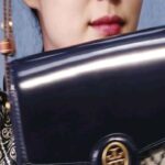 Park Eun-bin Instagram - #광고 #토리버치 #ToryBurch #ToryBurchFW23 @ToryBurch ✨️ 토리버치 23FW 시즌은 모던함과 고급스러운 미니멀리즘을 토리버치만의 방식으로 해석해 본연의 아름다움을 이끌어냈습니다✨️