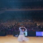 Park Eun-bin Instagram - #은빈노트_빈칸 2022 Asia Fan Meeting Tour 🔚✨️ #EUNBINNOTE_BINKAN in Tokyo 🐇 #20221119 💌 아시아 투어와 함께 2022년을 마무리합니다🧤✨️ 이렇게 빈칸을 채워주시기 위해 각국 각지에서 모여주셨던 많은 분들께 감사 인사 드립니다🙇‍♀️❤️ 비어있는 공간이 빛나는 공간으로 확실히 채워진 것을 보고, 듣고, 느끼고, 참 행복한 여정이었습니다. 우리가 함께했던 시간...🌟 지나고 다시 추억할 때 분명 '함께' 행복했다고, 그때그때 서로에게 집중했던 소중한 순간들을 꼭 좋은 기억으로 간직할 수 있기를 바랍니다🙏🌕🐇 최선을 다해 빈칸을 아름답게 꾸며주셨던 모든 분들께 감사합니다🙇‍♀️💋 덕분에 무사히, 행복 가득히 마무리하고 2023년으로 나아갑니다🏃‍♀️❤️‍🔥 2022년을 특별하게 보낼 수 있게 해주셨던 이 세상의 사랑 가득한 많은 분들께도 정말 고맙습니다!🙇‍♀️💕 2023년, 모두모두 건강 잘 챙기시고 웃는 일이 가득한 새해 보내시길 소망합니다🙏 새해 복 많이 받으세요!!!🐰✨️ I'm so grateful for your support and love this year. I wish you all the best in 2023!🥰🍀 #HappyNewYear 🎉