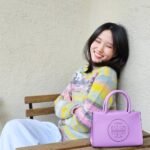 Park Eun-bin Instagram – #광고 Everyday, the Ella Bio Tote💜🤍💚💛 

#ToryBurchSS23 #ToryBurchBags 
#ToryBurch #토리버치 🌼