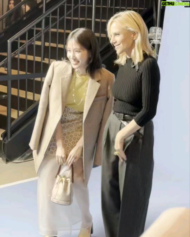 Park Eun-bin Instagram - @toryburch & @Wkorea in New York๐ฝ #ToryBurch #ํ ๋ฆฌ๋ฒ์น & EUNBIN ๐๐ #ToryBurchSS23 #ToryBurchFW23 & Behind ๐งก