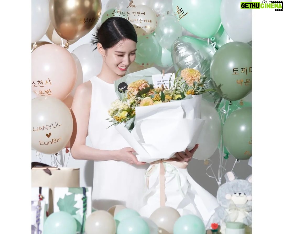 Park Eun-bin Instagram - 반가워요🌱 #한율 💚 Hanyul, delivers Korean benefits through balanced beauty 🌿