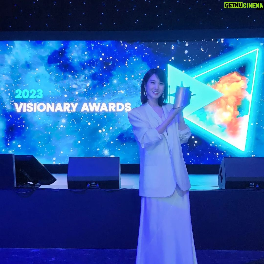 Park Eun-bin Instagram - 2023 Visionary Awards에 다녀왔습니다🏆 참 좋은 시간이었습니다💫 비저너리로 선정해주셔서 영광입니다🙏 감사합니다🤍🖤🤍🖤