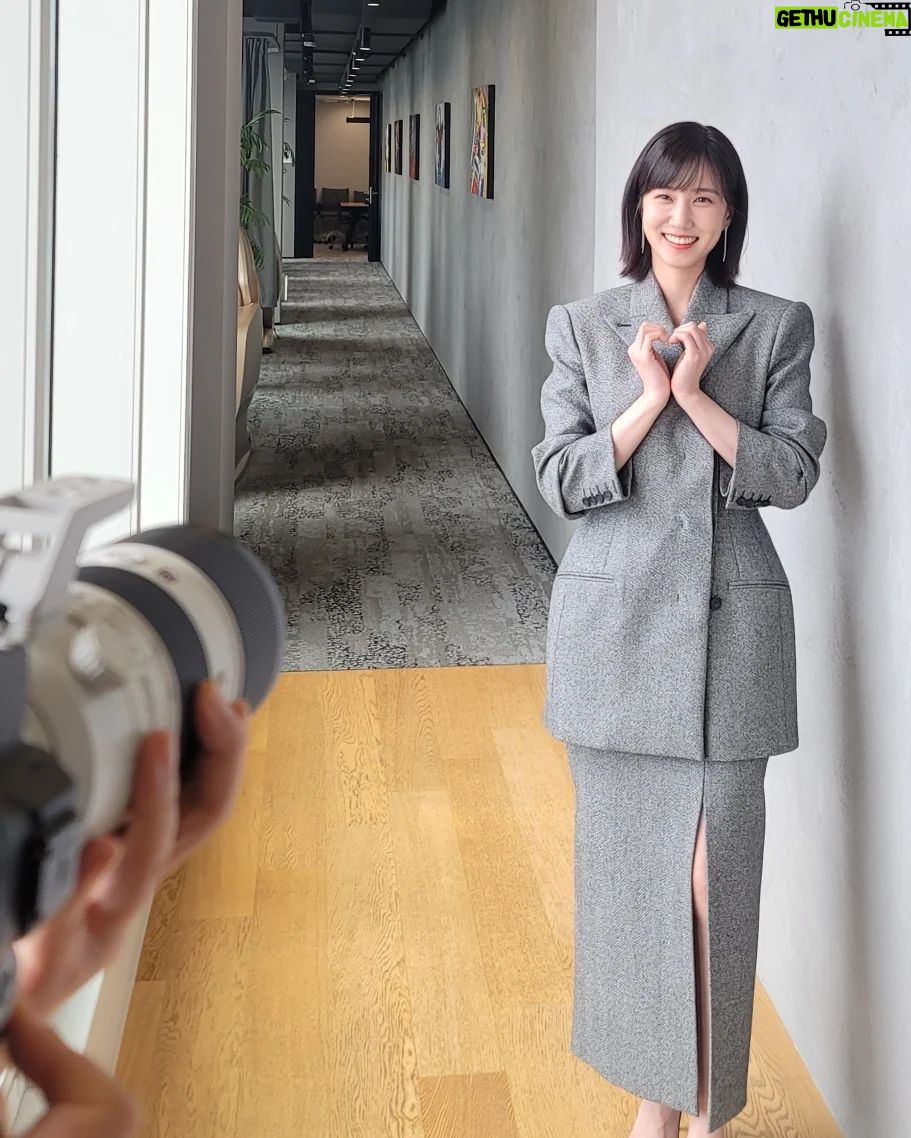 Park Eun-bin Instagram - 2022년 미국비평가협회(The Critics Choice Association·CCA)가 주관한 '아시아 태평양 시네마&TV'(Asian Pacific Cinema & Television) 창립 기념 시상식에서 TV 부문 라이징 스타상을 수상했습니다🏆 영광입니다❤ Thank you so much again🙏❤️ #ExtraordinaryAttorneyWoo 💋