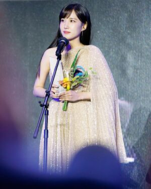 Park Eun-bin Instagram - 2022 ASIA CONTENTS AWARDS #ACA 에서 #BestActor 상을 받았습니다🏆 #이상한변호사우영우 를 사랑해주시고 특별한 순간들을 함께 해주신 우리나라 시청자분들과 아시아 전역을 넘어 전세계 시청자분들께 다시 한 번 진심으로 감사드립니다🙏❤️