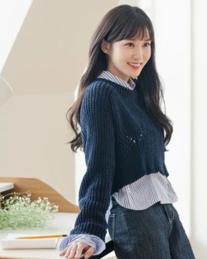 Park Eun-bin Instagram - 드디어 내일, 우리 만나요🍀
#은빈노트_빈칸 🐰📒