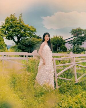 Park Eun-bin Instagram - Park EunBin with Jo Malone London Fragrance.
#EnglishPearAndFreesia #조말론런던 🌼