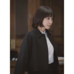 Park Eun-bin Instagram - 살면서 사람을 알아가고 이해하기까지 매번 어떤 특별한 순간들을 겪는 것 같습니다. 저에게 우영우가 그랬고, 영우도 그랬습니다. 우영우월드를 이상하고 별나지만 가치있고 아름답게 만들어주신 모든 분들께 진심으로 감사드립니다. 겁나지만 기꺼이 용기내서 해보는 것. 영우가 걷기로 한 길이자, 영우를 통해 배운 길입니다. 그 길을 박은빈도 함께했던 여정이었어요. 말처럼 쉽진 않겠지만, 뒷걸음질 치고 싶을 때 한 번쯤 영우가 냈던 용기를 떠올리고 싶습니다! 🐳 영우가 자신만의 세계를 확장해나가는 걸 사랑해주셔서 감사합니다. 우영우를 응원해주신 여러분, 모두 오래오래 행복하십시오🙇‍♀️🍀🍀🍀 #이상한변호사우영우 🐋 #ExtraordinaryAttorneyWoo 🐬 #20220629_20220818 #우영우_안녕 💛