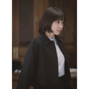 Park Eun-bin Instagram - 살면서 사람을 알아가고 이해하기까지 
매번 어떤 특별한 순간들을 겪는 것 같습니다. 
저에게 우영우가 그랬고, 영우도 그랬습니다. 

우영우월드를 이상하고 별나지만 가치있고 아름답게 만들어주신 모든 분들께 진심으로 감사드립니다. 

겁나지만 기꺼이 용기내서 해보는 것.
영우가 걷기로 한 길이자,
영우를 통해 배운 길입니다.
그 길을 박은빈도 함께했던 여정이었어요.
말처럼 쉽진 않겠지만, 뒷걸음질 치고 싶을 때
한 번쯤 영우가 냈던 용기를 떠올리고 싶습니다! 🐳

영우가 자신만의 세계를 확장해나가는 걸
사랑해주셔서 감사합니다.
우영우를 응원해주신 여러분,
모두 오래오래 행복하십시오🙇‍♀️🍀🍀🍀 

#이상한변호사우영우 🐋
#ExtraordinaryAttorneyWoo 🐬
#20220629_20220818
#우영우_안녕 💛