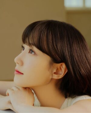 Park Eun-bin Instagram - 우리, 만나요🍀
2022. 09. 03