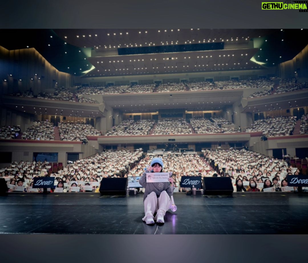 Park Eun-bin Instagram - #20240211 3rd #은빈노트_DIVA in Japan✨️#GrandFinale 🩵 언젠가, 어떻게든 우리🌟 It was a pleasure sharing this moment with MY BINGO🩷💚 Thank you for spending this special time with me🫶