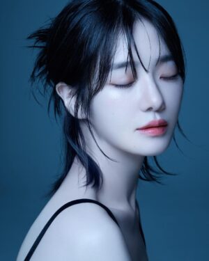 Park Gyu-young Instagram - 🖤
