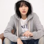 Park Gyu-young Instagram - 토요일을 선물하세요🎁 @satur_official @satur_woman