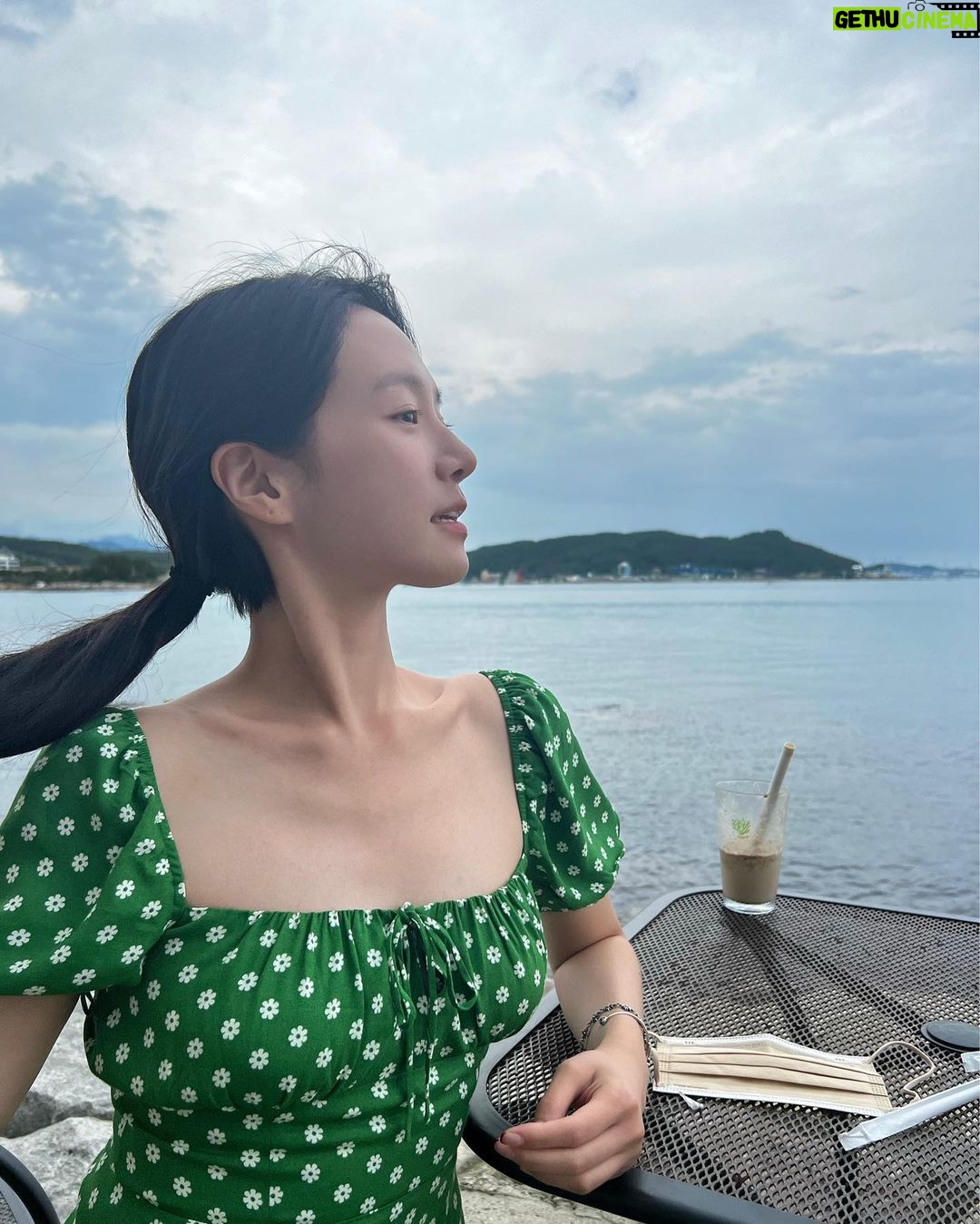 Park Gyu-young Instagram - thebestvacationever🌊👶🏻