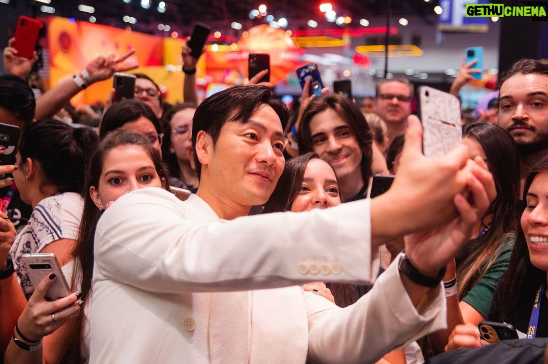 Park Hae-soo Instagram - 🤳 @netflixkr @netflixbrasil @ccxpoficial