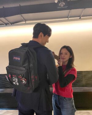 Park Hae-soo Instagram - .
온조야 ○△□ ?
@03_hu

#지금우리학교는 #allofusaredead #오징어게임 #squidgame #netflixkr @netflixkr