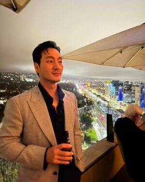 Park Hae-soo Instagram - 🌃🍻
#TVAcademyParty #UTAEMMY