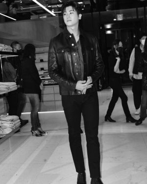 Park Hyung-sik Instagram - ❤️ @ysl
