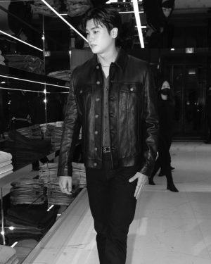 Park Hyung-sik Instagram - ❤️ @ysl