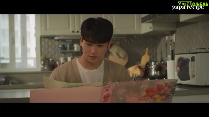 Park Hyung-sik Instagram - 파파레서피 엄빠자랑 콘테스트! 참여하고 선물 받아서 부모님께 선물해봅시다ㅎㅎ @paparecipe_official #5월가정의달 #엄빠자랑콘테스트 #모두사랑합시다