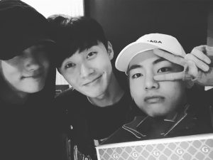 Park Hyung-sik Instagram - 그리고 30일엔 결국 정모를.. 세계1위 미남과 내맘속1위미남 형님과 함께해 영광이었슴다..