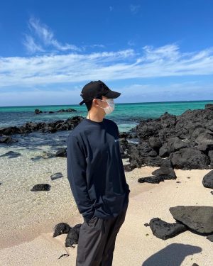 Park Hyung-sik Instagram - 🌤🌊📷