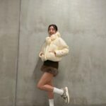 Park Ji-hyo Instagram - 날이 추워진다아🧣☃️ #광고 #아웃도어리서치 #컬러미오알