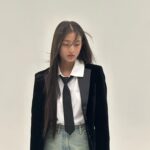 Park Ji-hyo Instagram - 🐈‍⬛