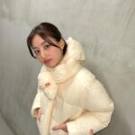Park Ji-hyo Instagram - 날이 추워진다아🧣☃️ #광고 #아웃도어리서치 #컬러미오알