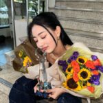 Park Ji-hyo Instagram - 첫 솔로 활동이 끝났습니다👏 여러모로 많이 배우고 성장한 시간이었어요 걱정도 많고 탈도 많았던 이번 앨범이라 이젠 더 뜻깊은 시간이 되었네요  이번 앨범을 통해서 ‘지효‘라는 사람이 어떤 가수이고 어떻게 살아가는 사람인지 알려주고 싶었는데  듣고, 보는 이들의 마음에 얼마나 닿았을지는 모르겠지만 최선을 다한지라 후회는 없는 시간이었습니다 응원해 주시고 도움 주신 모든 분들 많이 아끼고 사랑하고 감사합니다 이뤄 내주신 모든 성적은 원스들과 또 함께해 준 3본부 분들과 헤메스스텝분들 함께 충분히 나누고 기뻐하고 싶네요  앞으로 쭉쭉 뻗어나갈 TWICE 활동도 많이 응원해 주세요😀 모두들 진심으로 감사합니다 My first solo album promotion has finally come to an end👏 It was a time where I learned and grew in various ways. I felt so nervous and was so worried, but because of those feelings, I think it turned out to be super meaningful. Through this album, I wanted to show and let people know who “JIHYO” is as an artist and a person. I am not sure how much I really reached and touched the hearts of those who listened to my songs and watched my videos, but I gave it my all, so no regrets there😀 I really love and appreciate everyone who cheered me on and supported me throughout this whole journey🧡Big thanks to the awesome JYP Division 3 crew and, of course, shoutout to ONCE - this happiness is for all of us to share! Thanks for the best memories that I couldn’t have even dreamed of, and your love and support during this promotion will remain in my mind forever. Please keep the TWICE support going strong as well, and thank you so much everyone! Sincerely, JIHYO (TWICE)