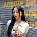 Park Ji-hyo Instagram - HARE HARE･*:.｡. .｡.:*･゜ﾟ･*☆