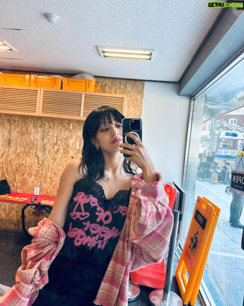 Park Ji-hyo Instagram - 🔫🔫🔫(맏언니감사합니다🐰)