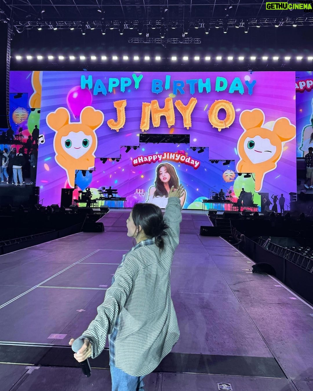 Park Ji-hyo Instagram - πμμΌ μΆνν΄ μ£Όμ
μ κ°μ¬ν©λλΉπ