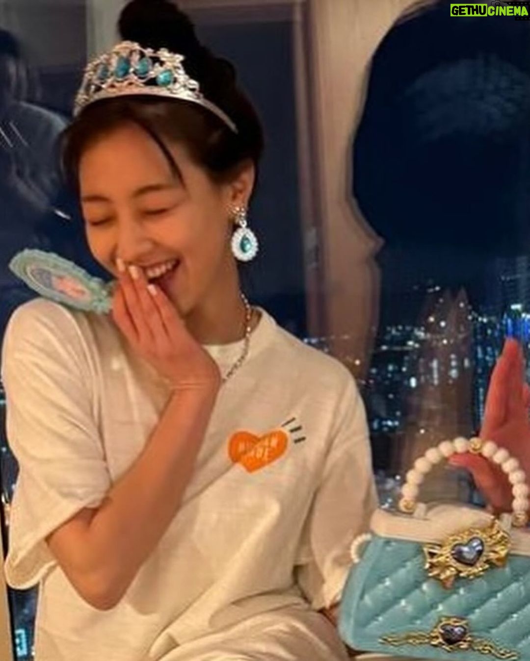 Park Ji-hyo Instagram - πμμΌ μΆνν΄ μ£Όμ
μ κ°μ¬ν©λλΉπ
