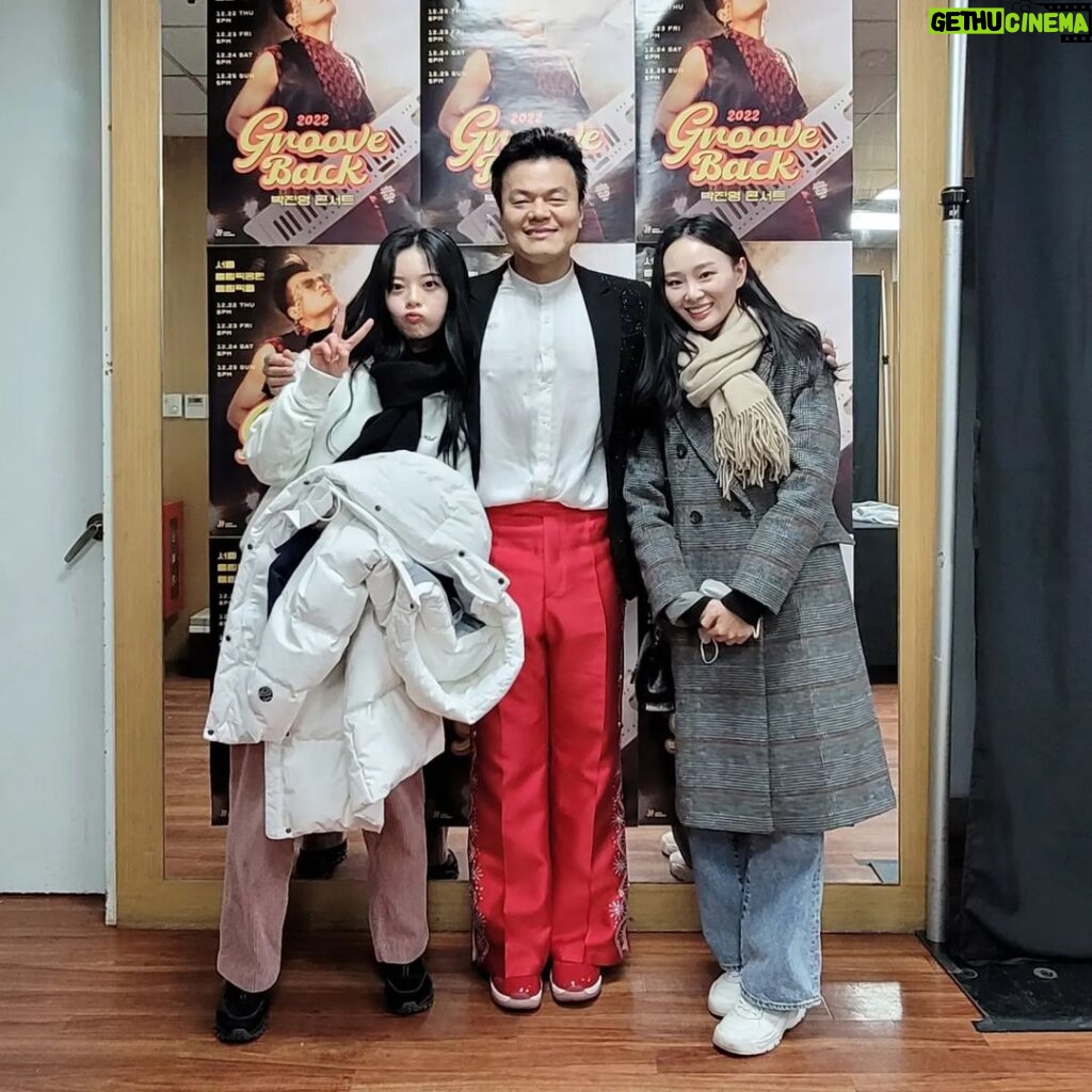 Park Jin-young Instagram - 여러분 이 사진들 잘 기억하세요! Coming soon ^^♡ Please take note of these pictures. Coming soon! #JYParkConcert #GrooveBackConcert #한수아 #이진혁