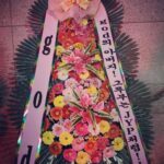Park Jin-young Instagram - 야 갑자기 우리 사이에 화환을 보내면 어떡해 ㅋㅋ 얼른 나도 내일 부산으로 보내야겠다^^;; 고마워!♡♡♡