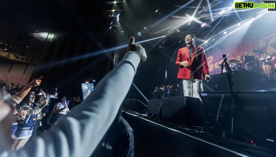 Park Jin-young Instagram - #GrooveBackTourLA #GrooveBackTourNY #JYPark 투어 마지막 공연을 잊지 못할 뜨거운 공연으로 만들어주신 LA 팬분들 정말 감사드려요. 뉴욕 공연어 오신 분들도 마찬가지구요. 다음 공연에서 다시 만나요!♡ LA, thank you for making the final show of the tour an unforgettable one. NY, you guys were amazing also. See you in the next one!