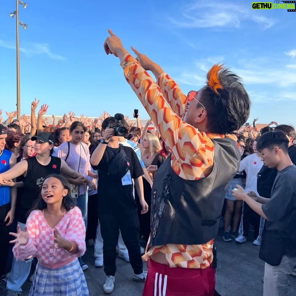 Park Jin-young Instagram - #GrooveBack_Barcelona #GrooveBackChallenge #그루브백챌린지 #박진영_스페인 #LiaKim #리아킴 #Gotoe #고퇴경 #GrooveBack Thank you Spain for your overwhelming love and support. Won't be able to forget it! Now Bangkok are you ready? See you on the 19th at the Giant swing 2pm!