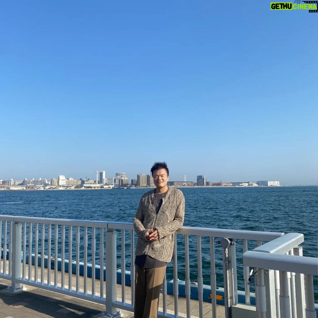 Park Jin-young Instagram - #NiziProject2 #고베지역예선 #神戸地域予選 #ニジプロ2 고베 정말 아름답네요. 이제 오디션장으로~^^ 神戸とても美しいです！ オーディション会場に行く前に Kobe is so beautiful. Now heading to the audition!