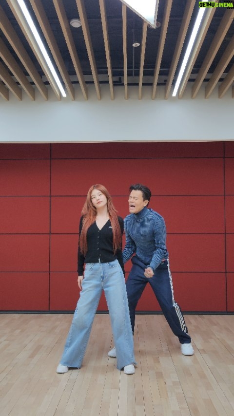 Park Jin-young Instagram - #ChangedMan with #ITZY #YEJI 💖 @itzy.all.in.us #JYPark #박진영 #있지 #예지 💖