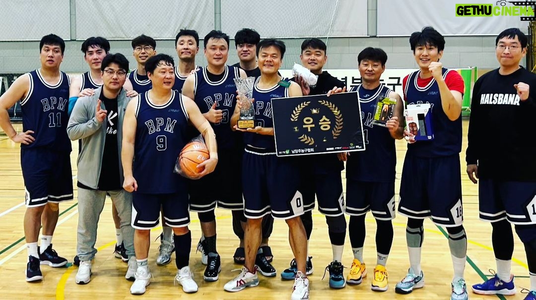 Park Jin-young Instagram - #JYPbasketball #BPMbasketballteam #남양주시농구대회우승 #NamyanguCHAMPIONSHIP #JYPark 참가대회 3연속 우승! 팀동료들 정말 멋있었고 자랑스러워♡ 이대로 내년에도 이어가자!! Won 3 tournaments in a row! So proud of my teammates, love you guys♡ Let's carry this on to next year!!