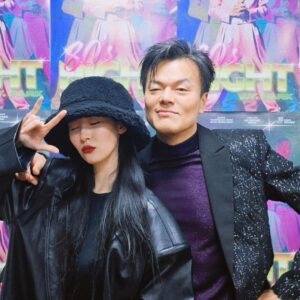 Park Jin-young Instagram - 다들 와서 즐겨줘서 너무 고마워!
덕분에 완전 힘 났어!!♡

Thank you for coming out and enjoying my show!
Force multiplied!!♡