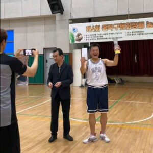 Park Jin-young Instagram - #JYPbasketball #JYPark 
#DongjakgucupChampionship
#동작구배농구대회우승
우승!
우리 아티스트들은 빌보드 1위,
전 동작구배 1위,
근데 솔직히 이게 좀 더 흥분됨^^♡
Championship!
Our artists are no.1 in Billboard,
I'm no.1 in Dongjakgu,
but honestly...this is more exciting:)♡