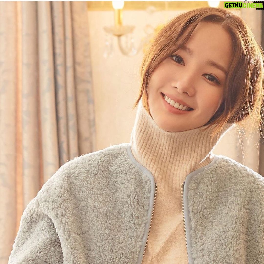 Park Min-young Instagram - Good night, loves 🌙