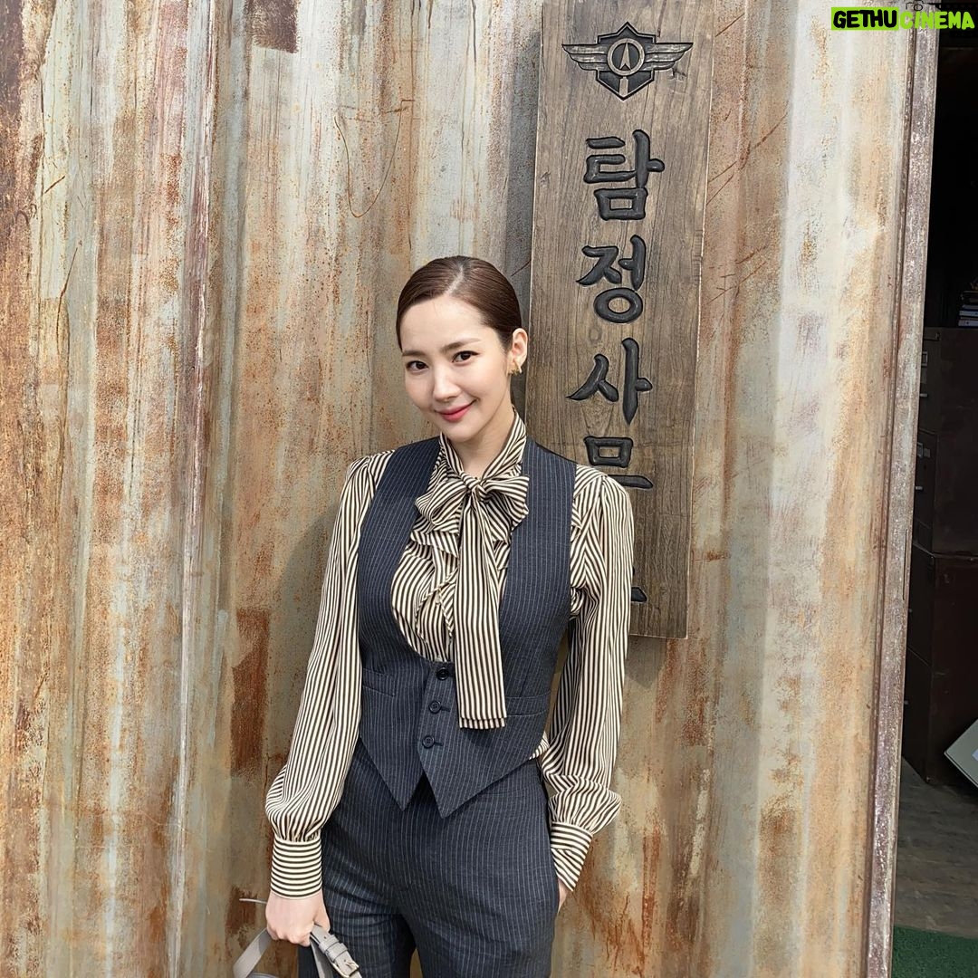 Park Min-young Instagram - 박탐정 🔍🔓⚔️ #detectivepark