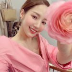 Park Min-young Instagram - Will you be my Valentine? 🎀
