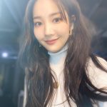 Park Min-young Instagram - 해원이는 쉬지않기. #소미뇽컨티뉴 🐮
