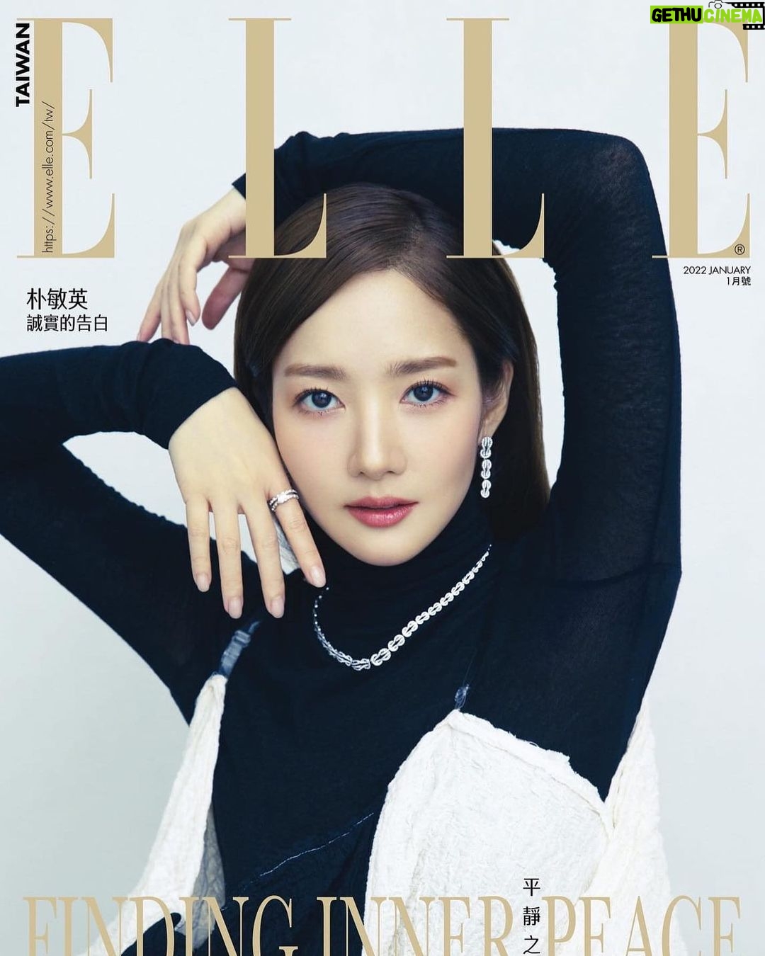 Park Min-young Instagram - @elletaiwan 🖤