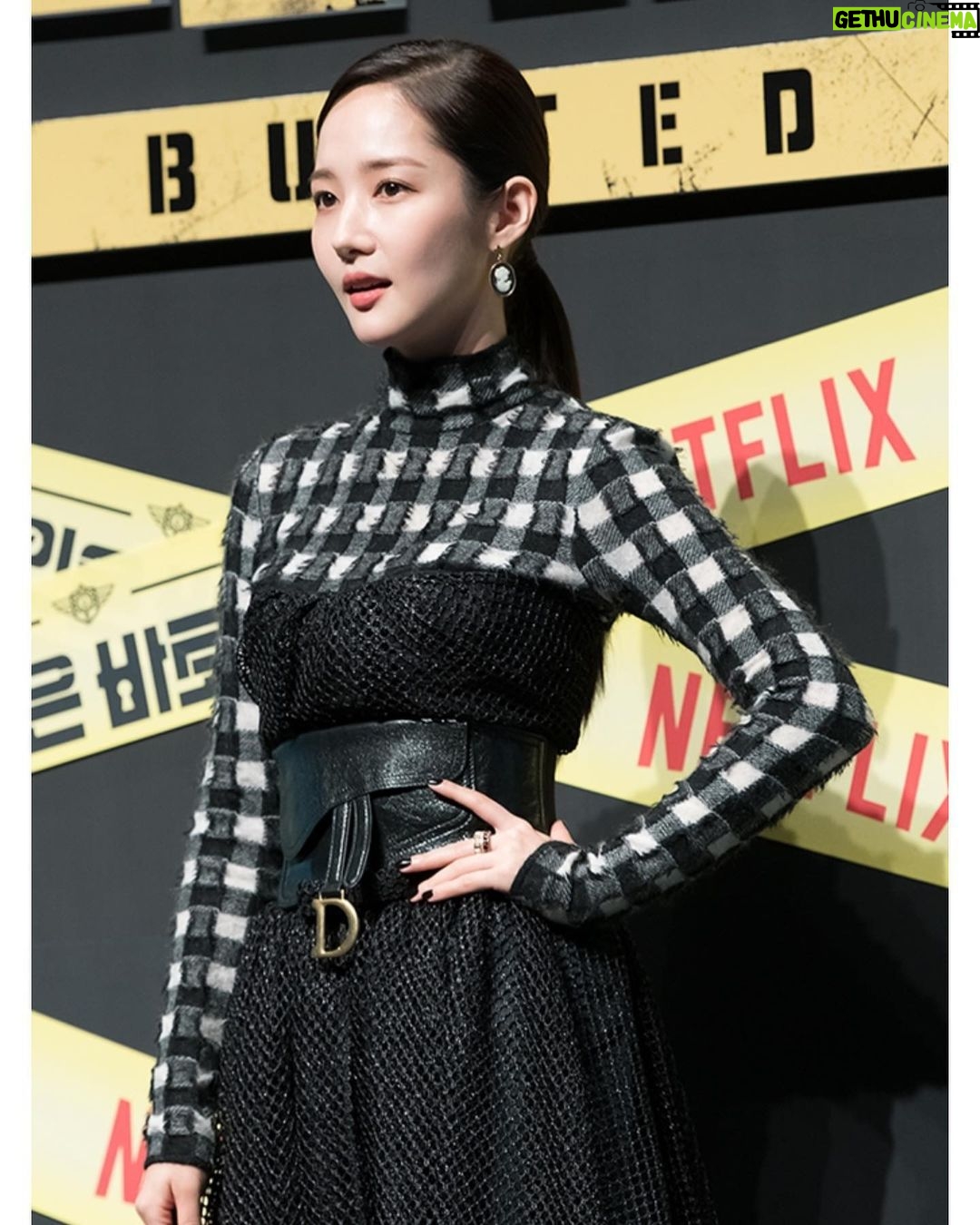 Park Min-young Instagram - 범인은바로너 시즌2 #busted2 #netflix 💣