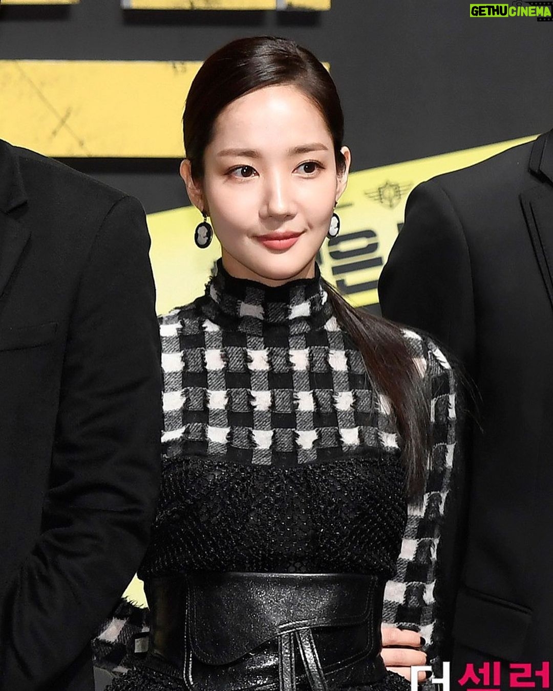 Park Min-young Instagram - 범인은바로너 시즌2 #busted2 #netflix 💣